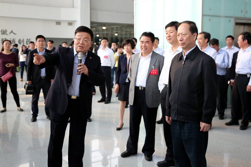 聚焦智能制造 助推工业升级——全省沿海事情聚会与会向导莅临JDB电子平台调研